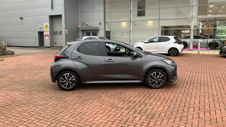 Toyota Yaris 1.5 Hybrid Design 5dr CVT Hybrid Hatchback